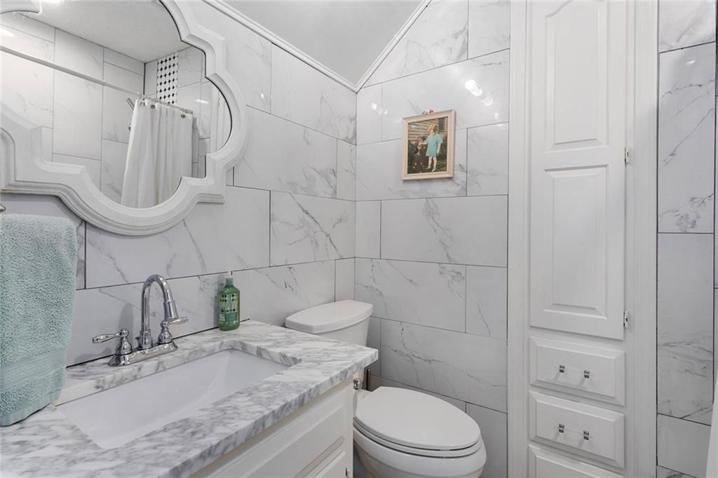622 NE Fairington Court — photo 29