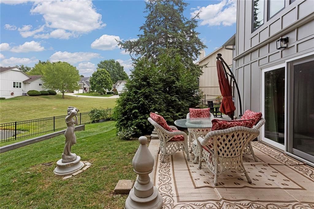 622 NE Fairington Court — photo 45