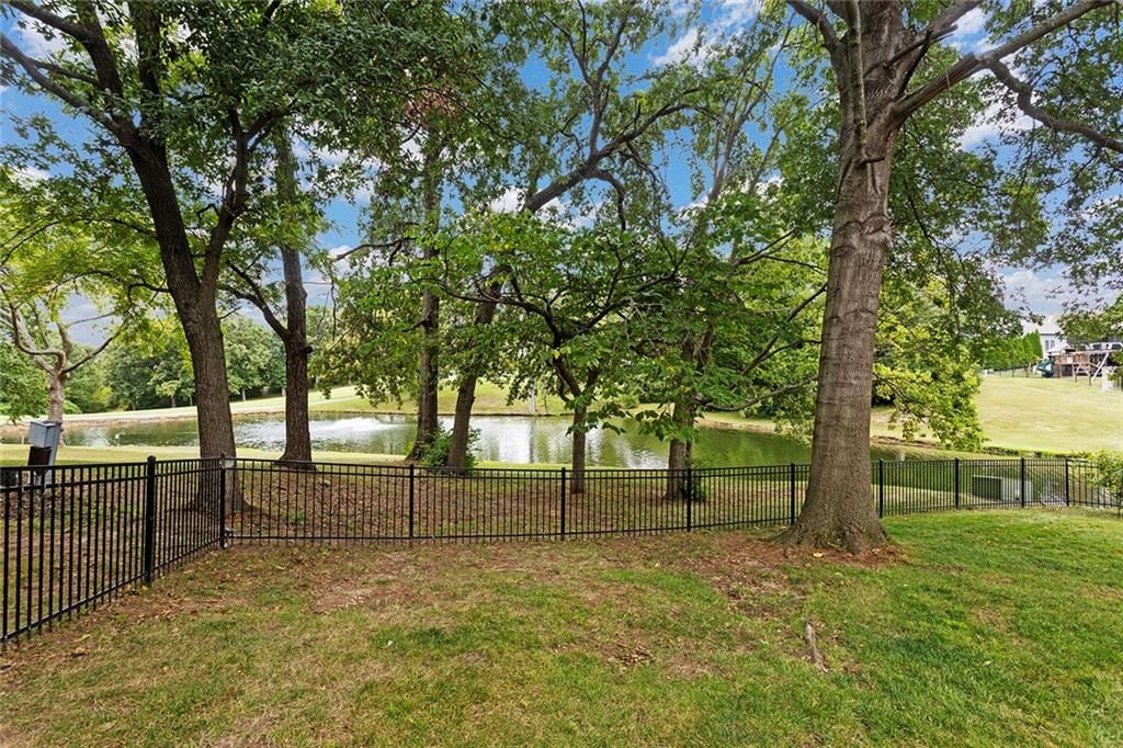 622 NE Fairington Court — photo 53