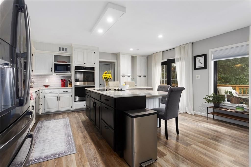 622 NE Fairington Court — photo 9