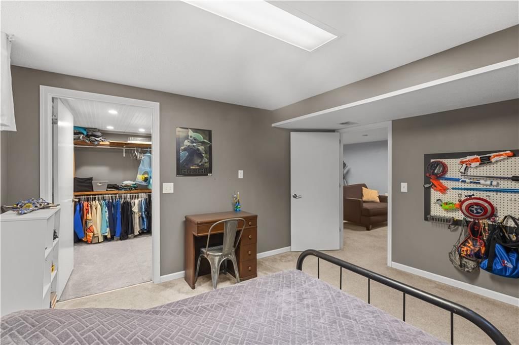 7010 N WHEATON Avenue — photo 21