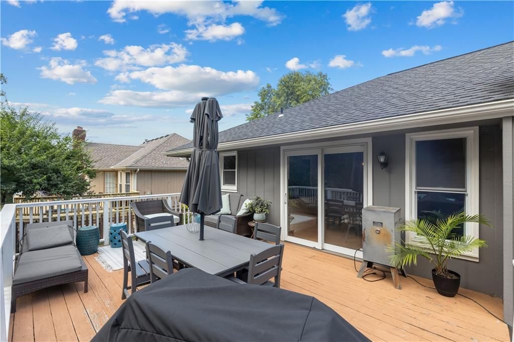 7010 N WHEATON Avenue — photo 10