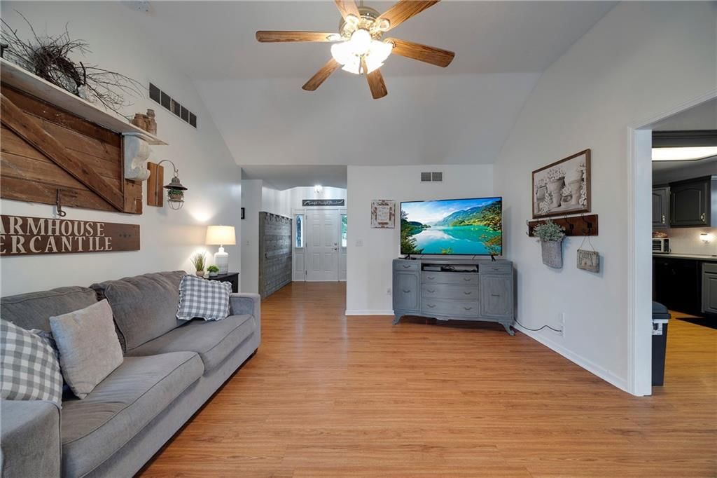 808 SW Harvest Drive — photo 6