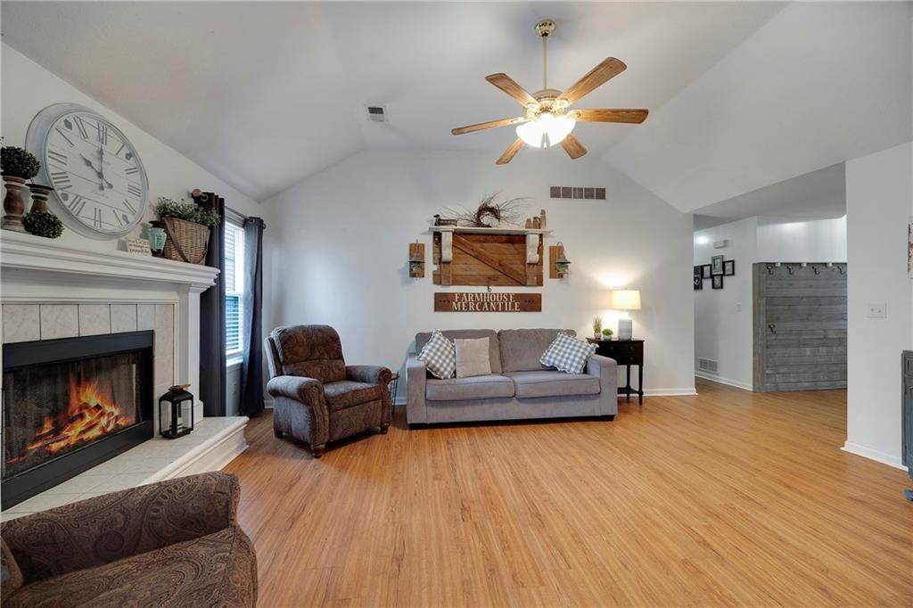 808 SW Harvest Drive — photo 7