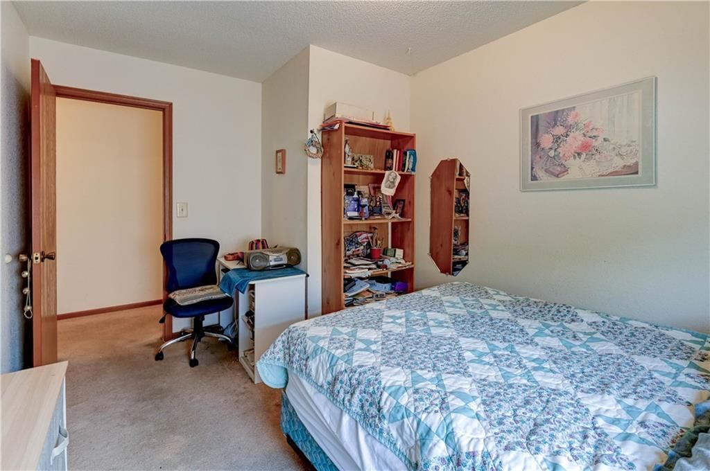 231 SW Pinetree Lane — photo 13