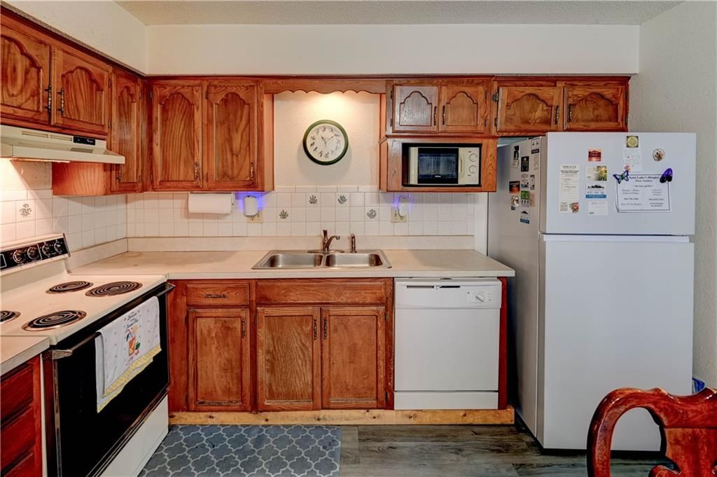 231 SW Pinetree Lane — photo 18