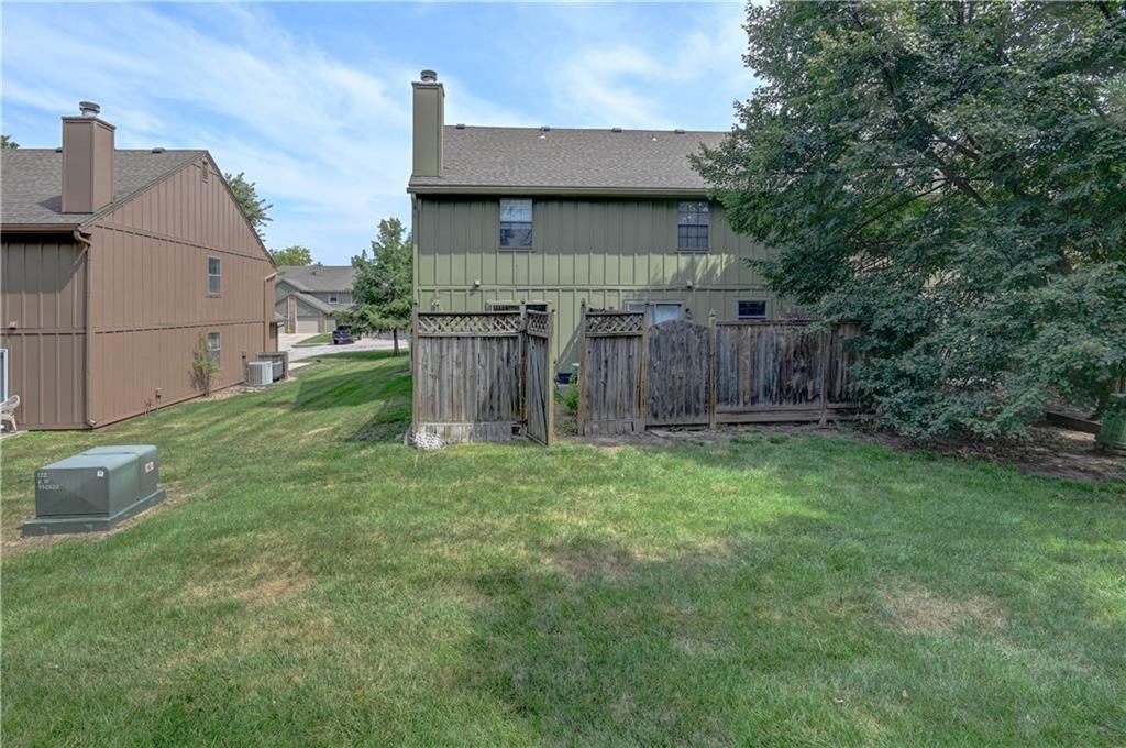 231 SW Pinetree Lane — photo 34