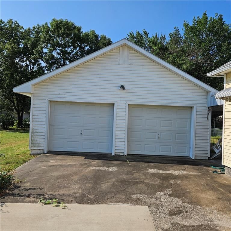 524 E Washington Street — photo 23