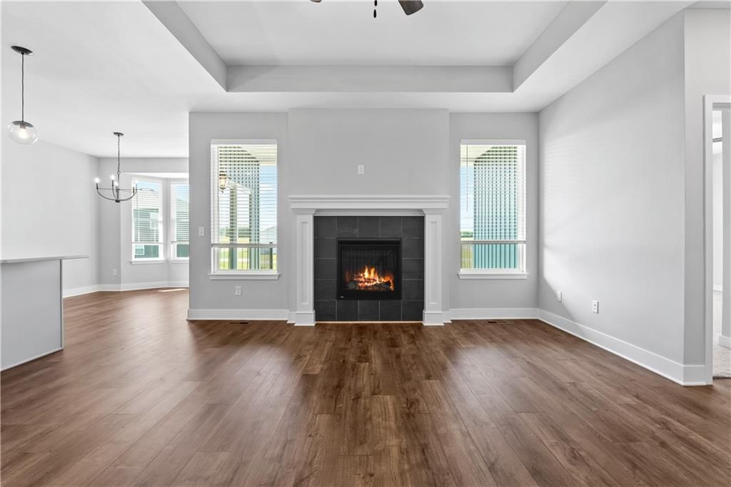 404 SW Hawthorne Lane — photo 3