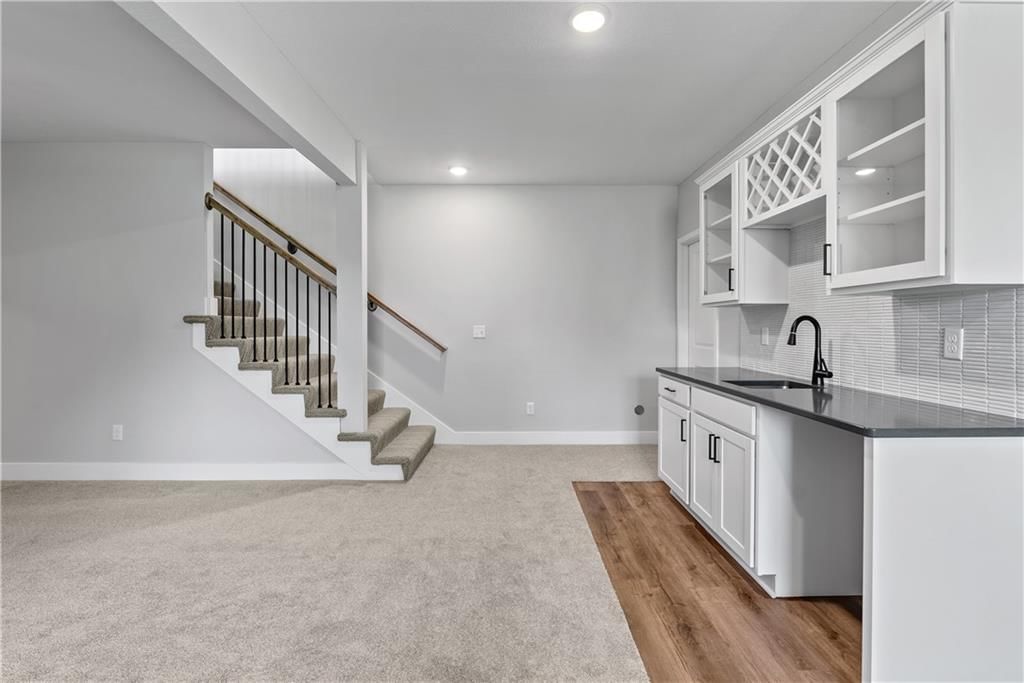 404 SW Hawthorne Lane — photo 31