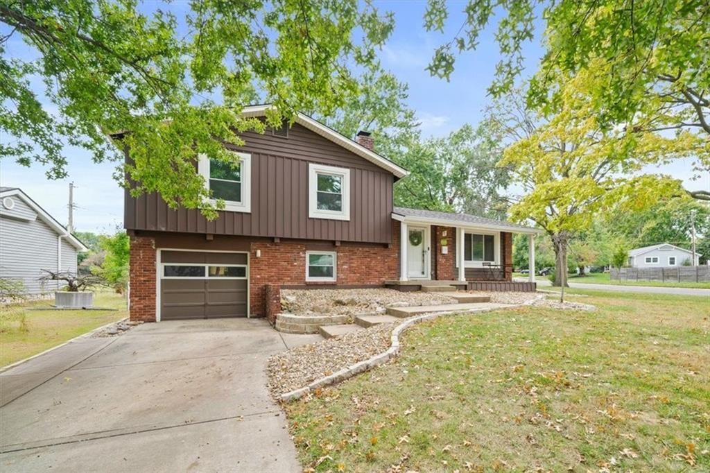 9020 Grandview Drive — photo 3