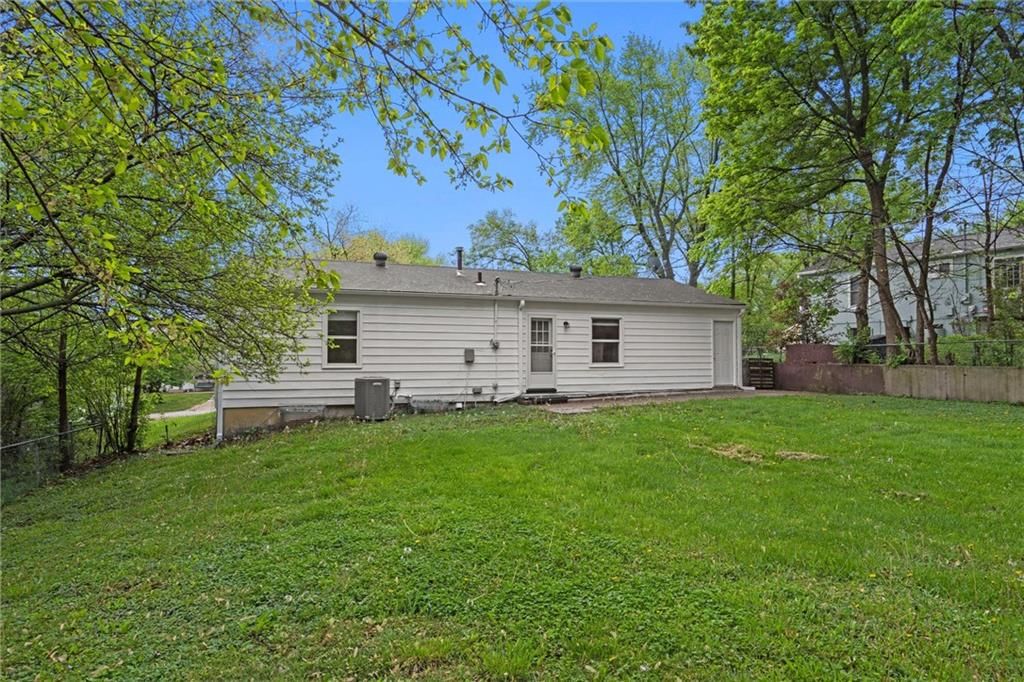 15016 Fuller Street — photo 24