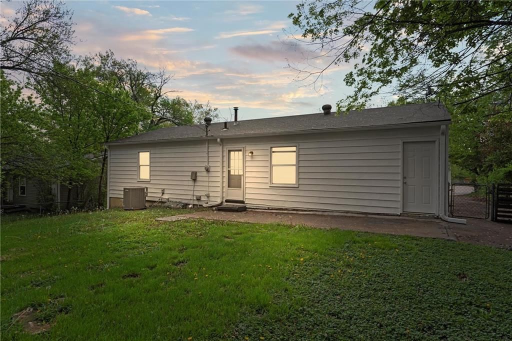 15016 Fuller Street — photo 26