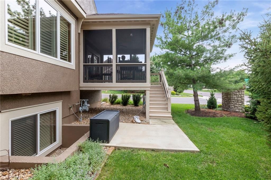 15686 Lowell Lane — photo 4