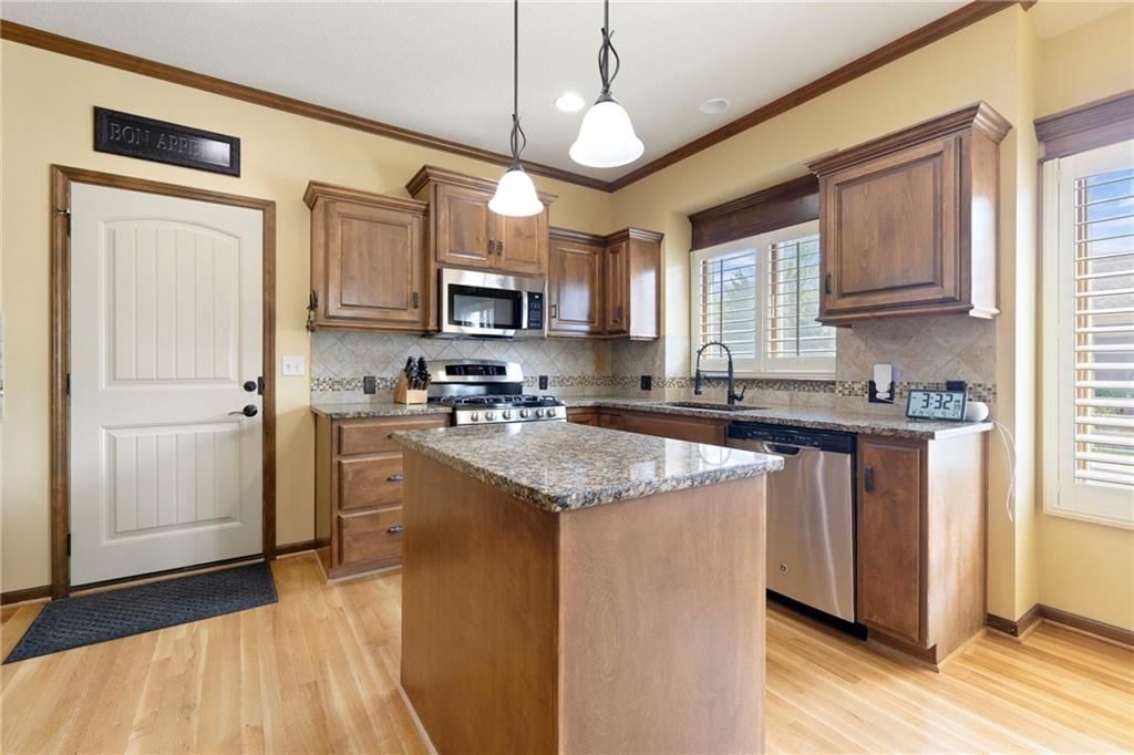 15686 Lowell Lane — photo 8