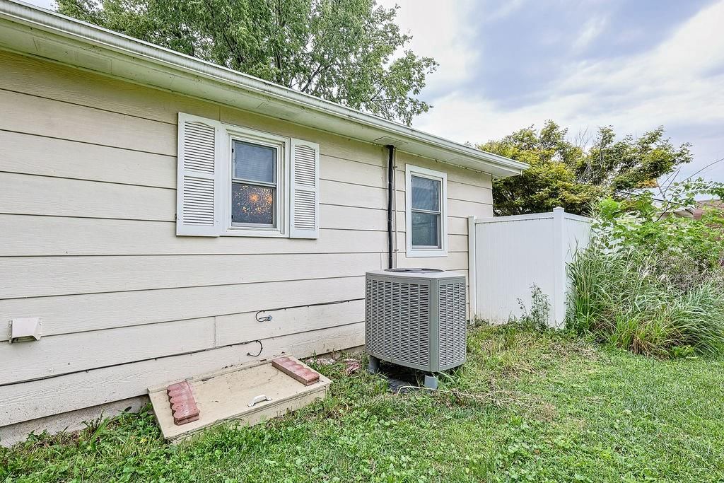 3312 SW Lakefront Lane W — photo 30