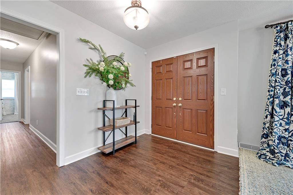 9601 Hadley Drive — photo 3