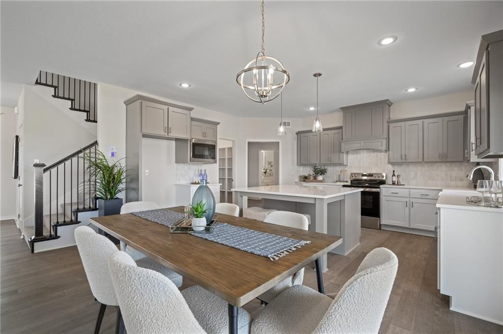 11448 S Langley Street — photo 15