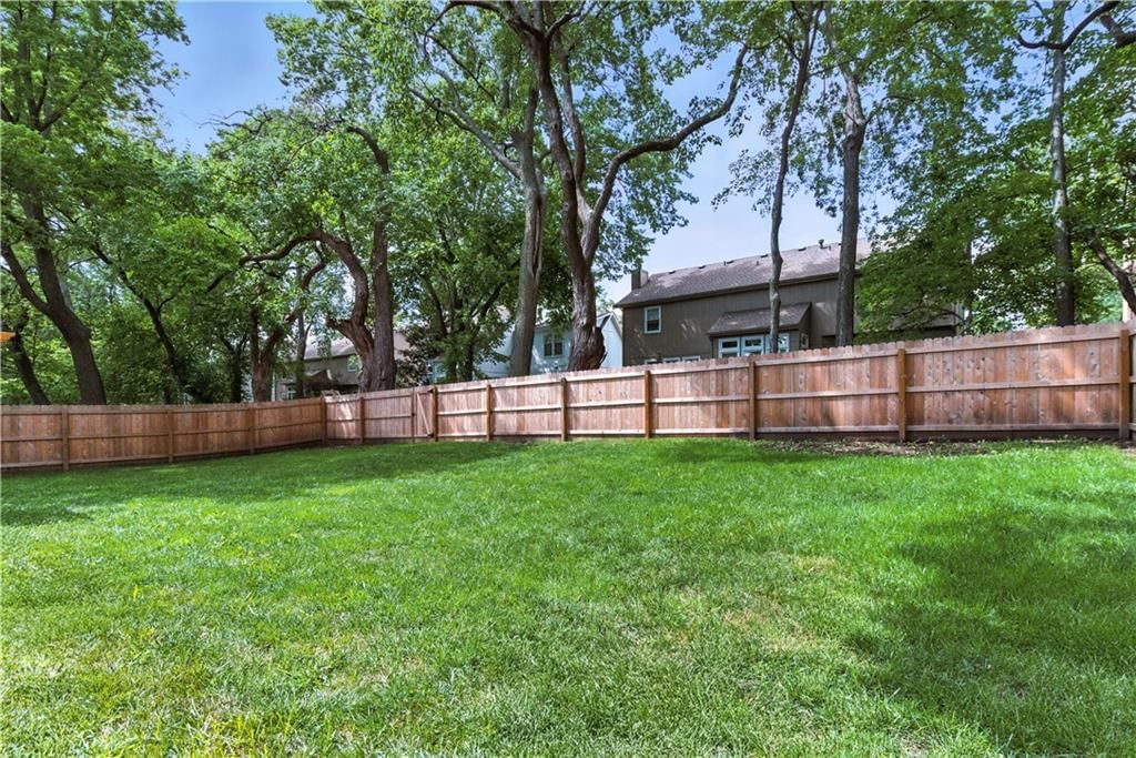 18802 W 117th Street — photo 32