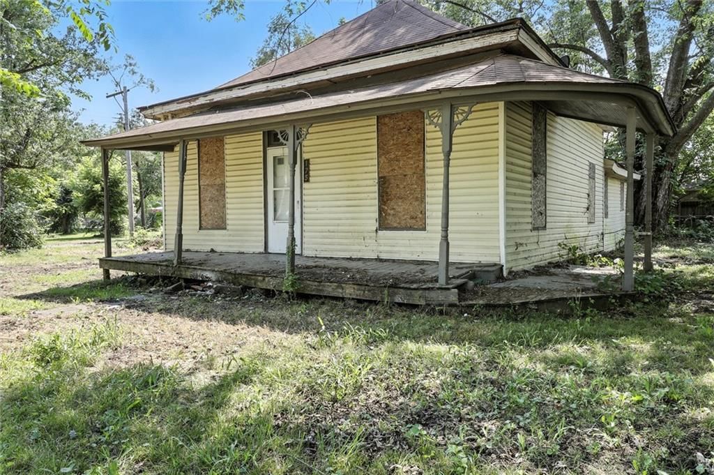175 W 3rd Street, Holt, MO
