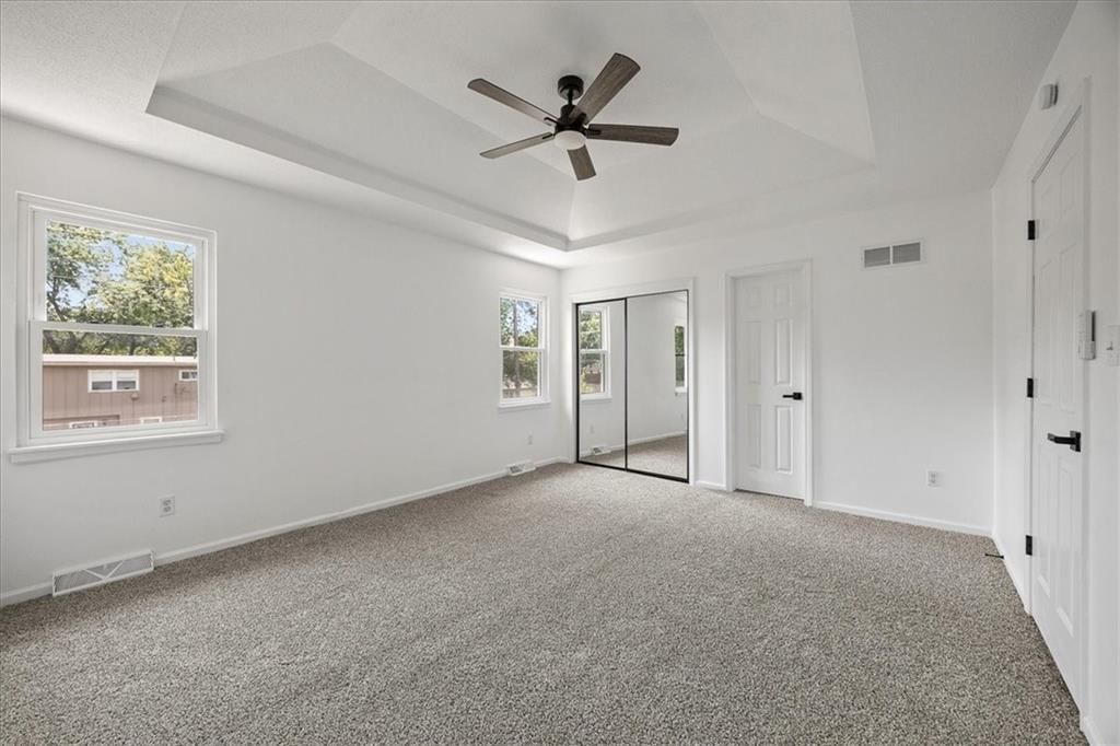 819 E Piatt Lane — photo 14