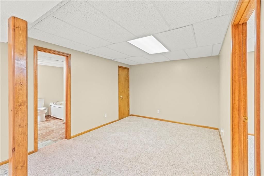 904 W 8th Street — photo 24