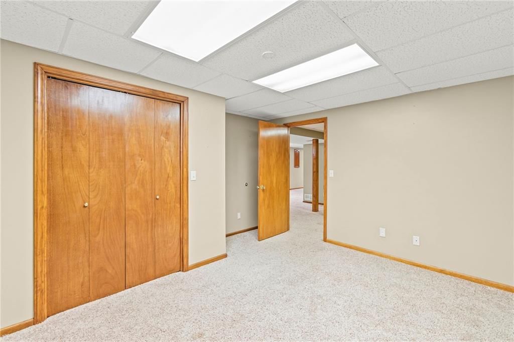 904 W 8th Street — photo 27