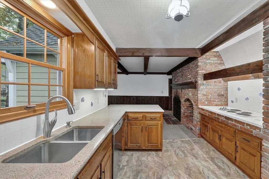 8330 Connell Street — photo 14