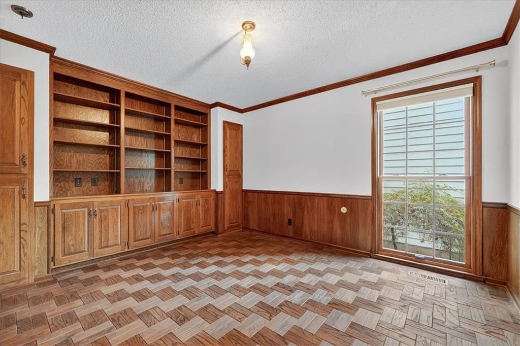 8330 Connell Street — photo 18