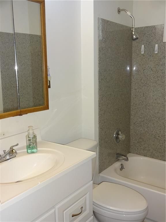 1104 W Myrtle Street — photo 14