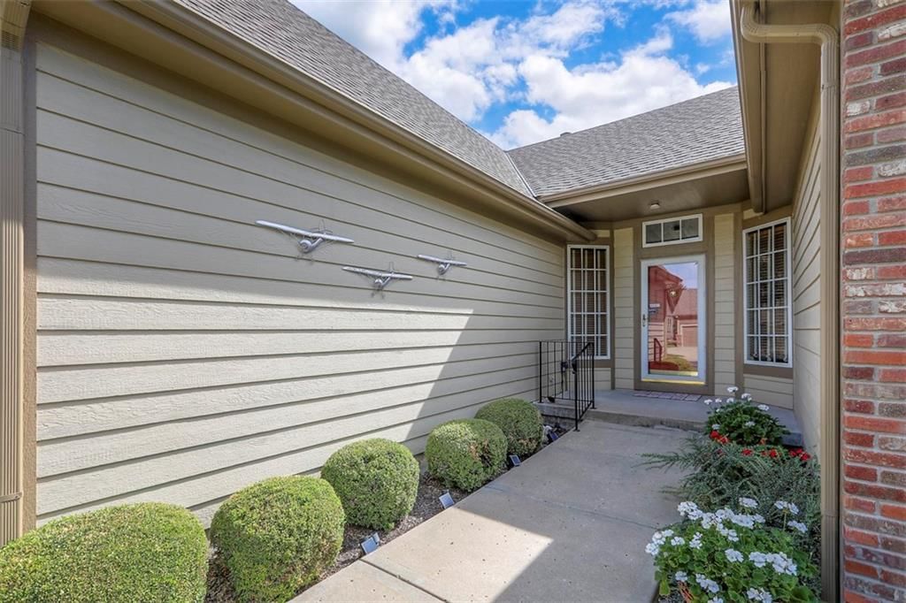 2737 S BRECKENRIDGE Drive — photo 4
