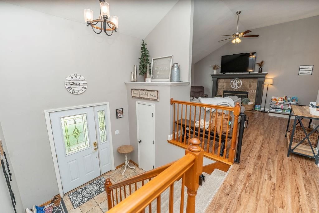 304 Andrea Lane — photo 4