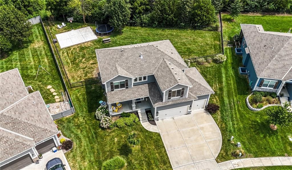 Photo 2 of 52 - 1619 Grandshire Drive