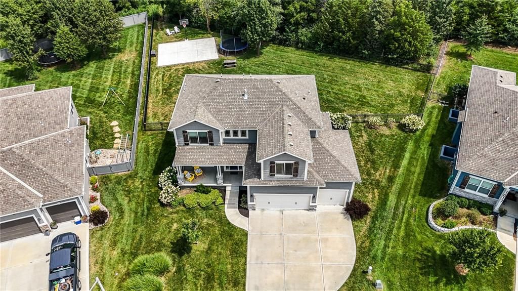 Photo 3 of 52 - 1619 Grandshire Drive