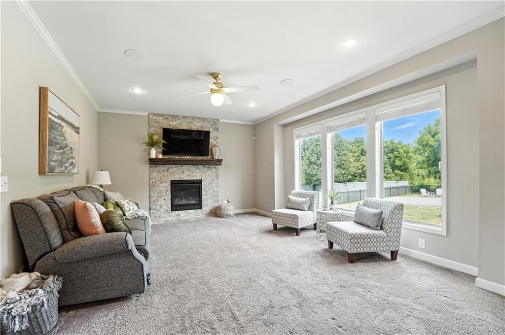 Photo 10 of 52 - 1619 Grandshire Drive