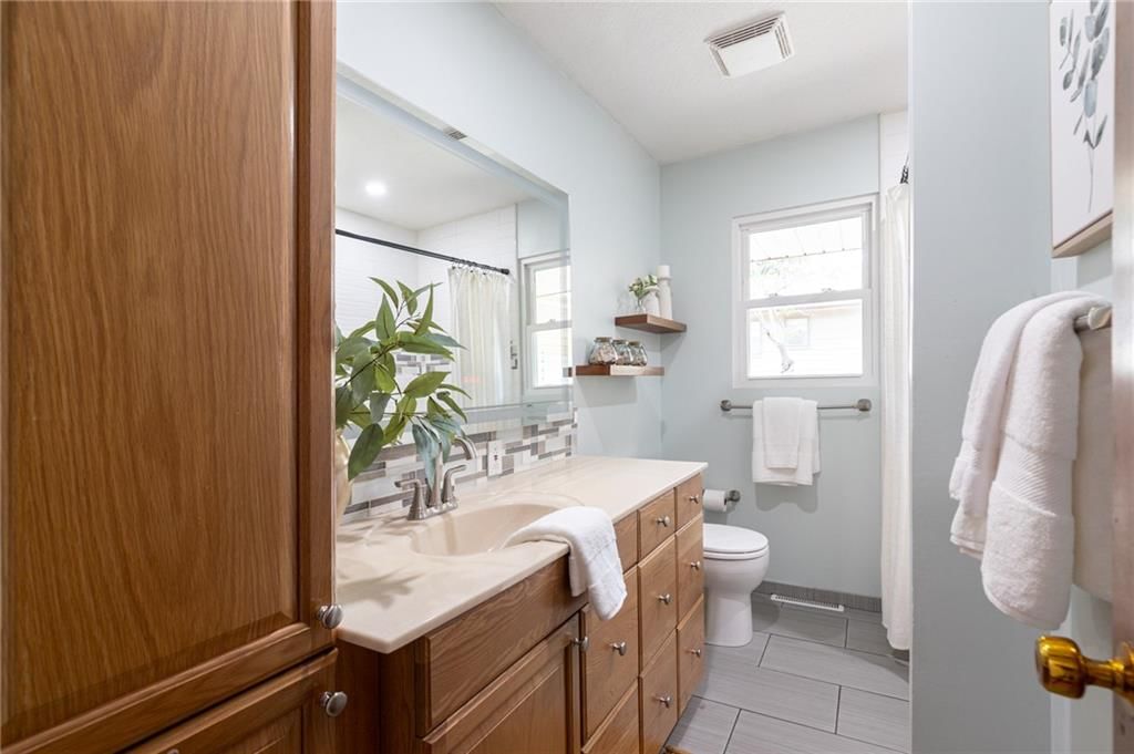 8831 Ford Avenue — photo 27