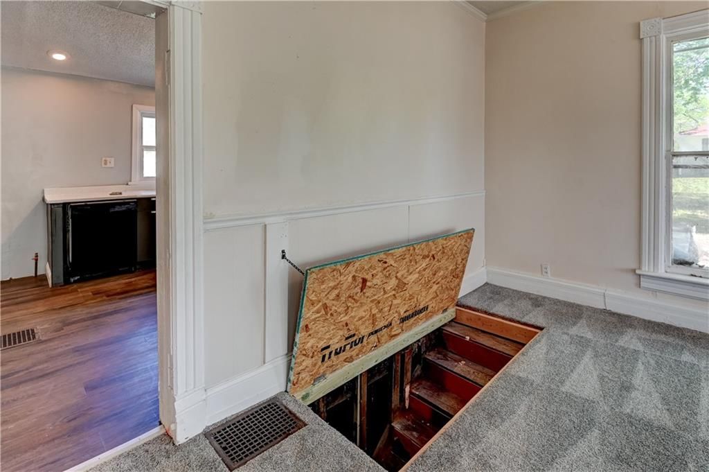 304 N JUNE Street — photo 15