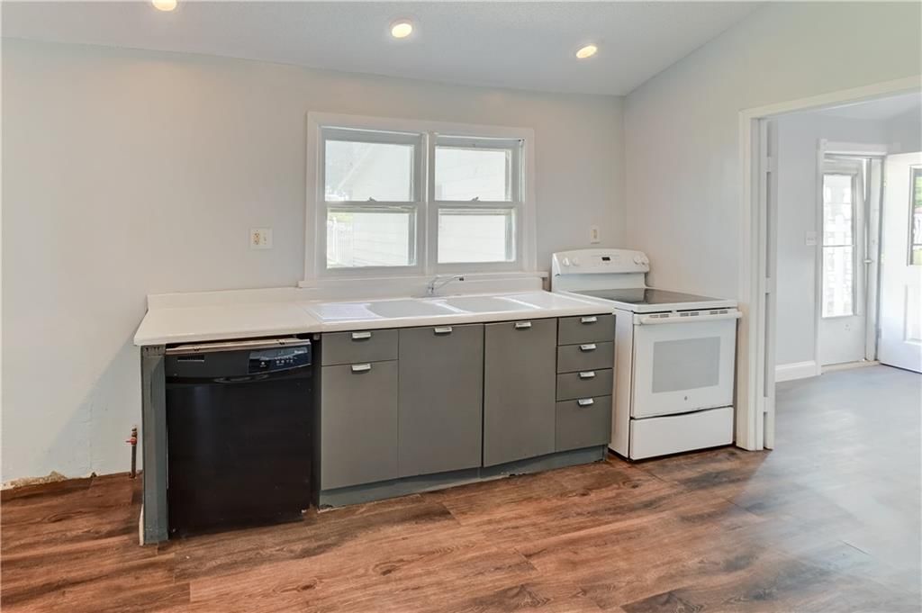304 N JUNE Street — photo 9