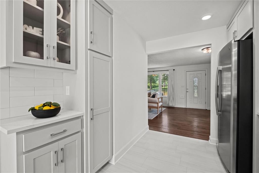 601 E 77th Street — photo 12