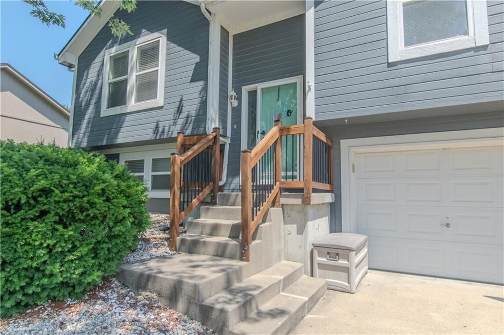 10206 E 220TH Place — photo 4