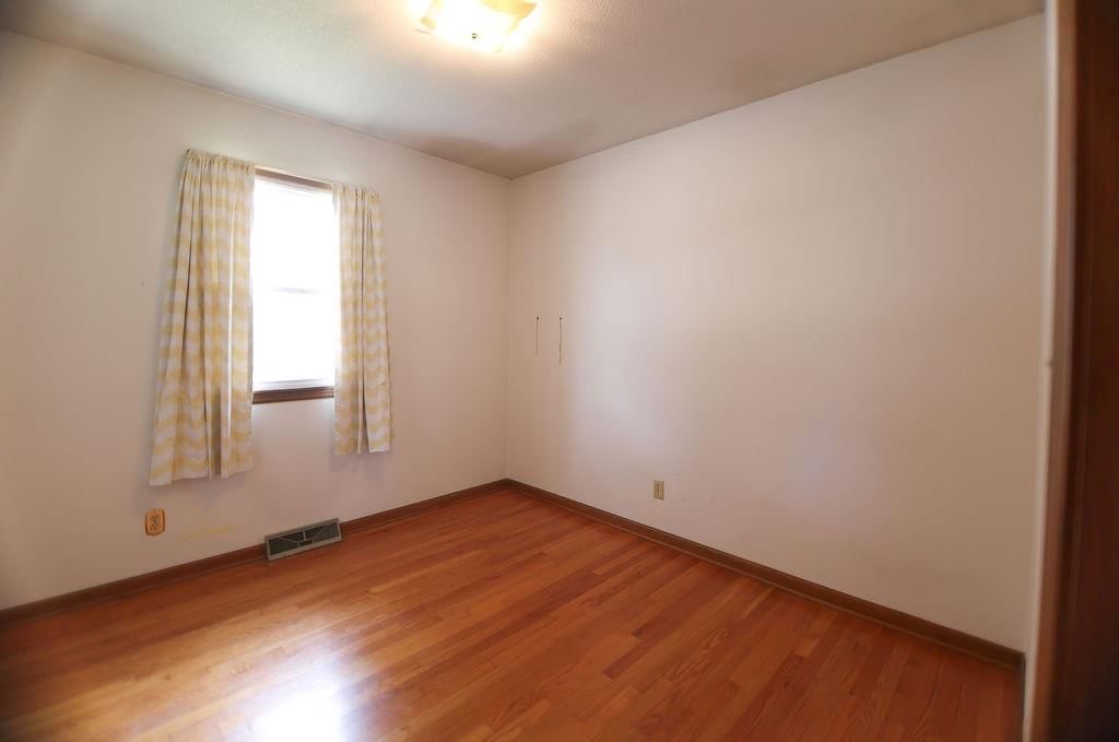 5168 Douglas Avenue — photo 19