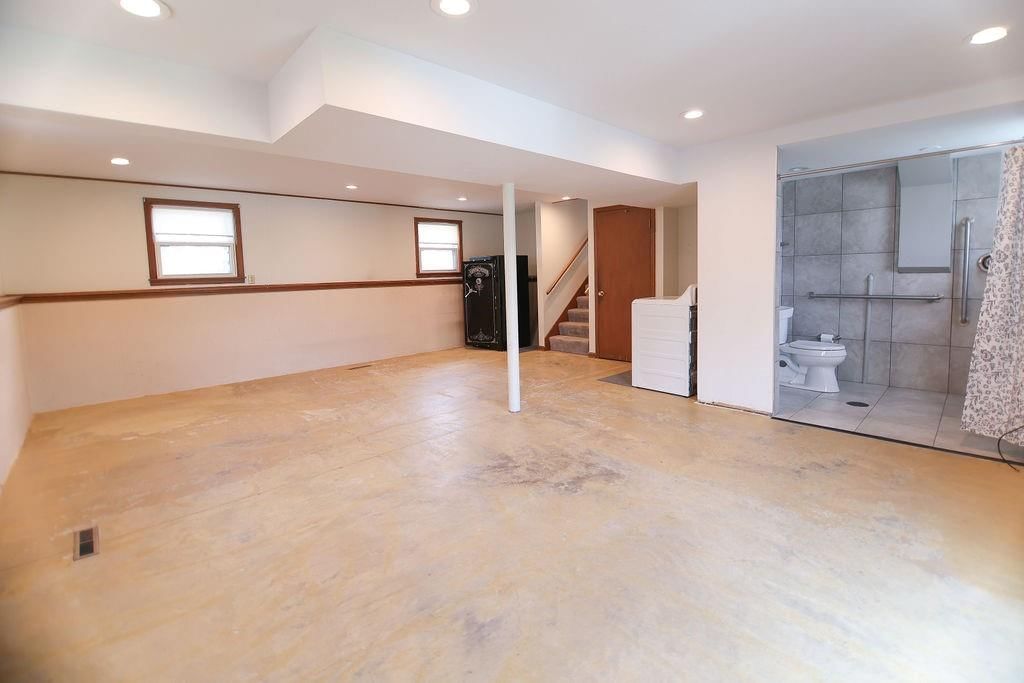 5168 Douglas Avenue — photo 27