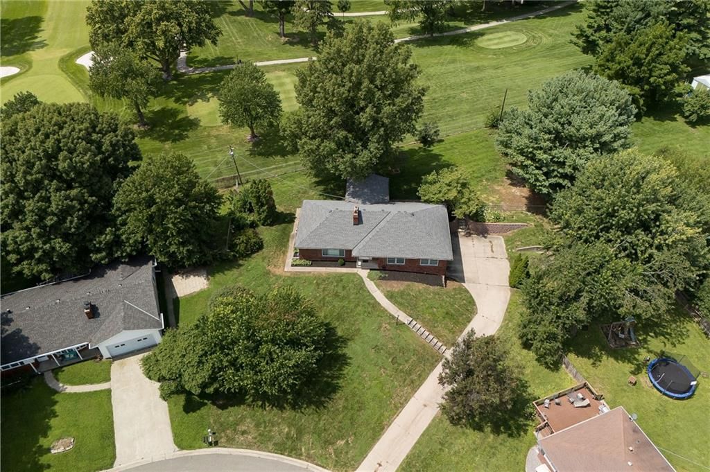 7128 Lundeen Drive — photo 2
