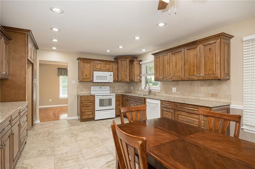 7128 Lundeen Drive — photo 5