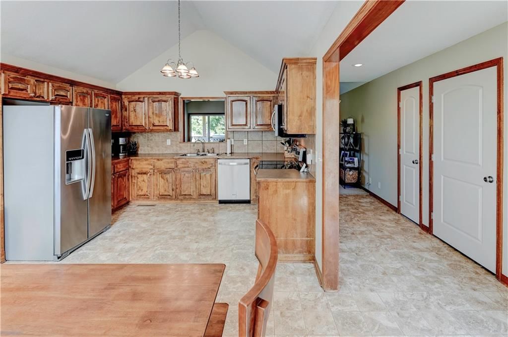 701 N Cloverdale Avenue — photo 6