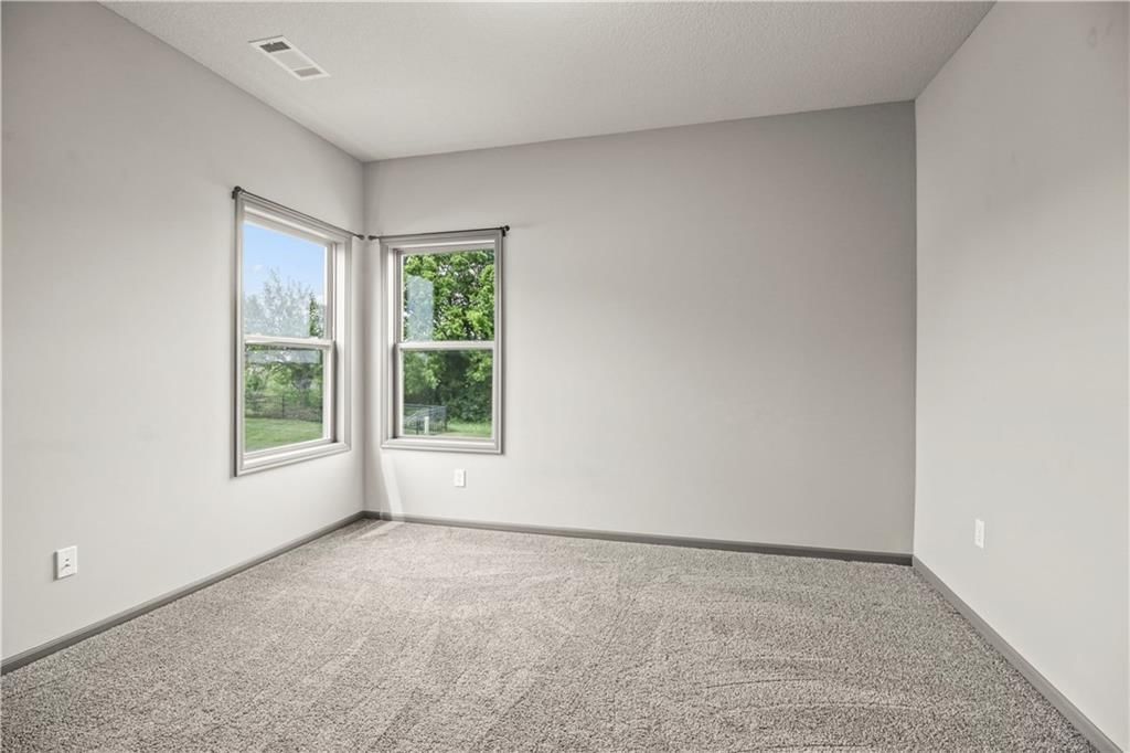 170 SW Roosevelt Ridge — photo 22