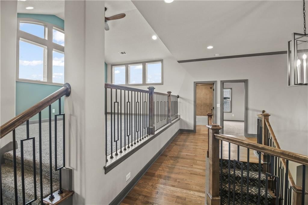 170 SW Roosevelt Ridge — photo 25