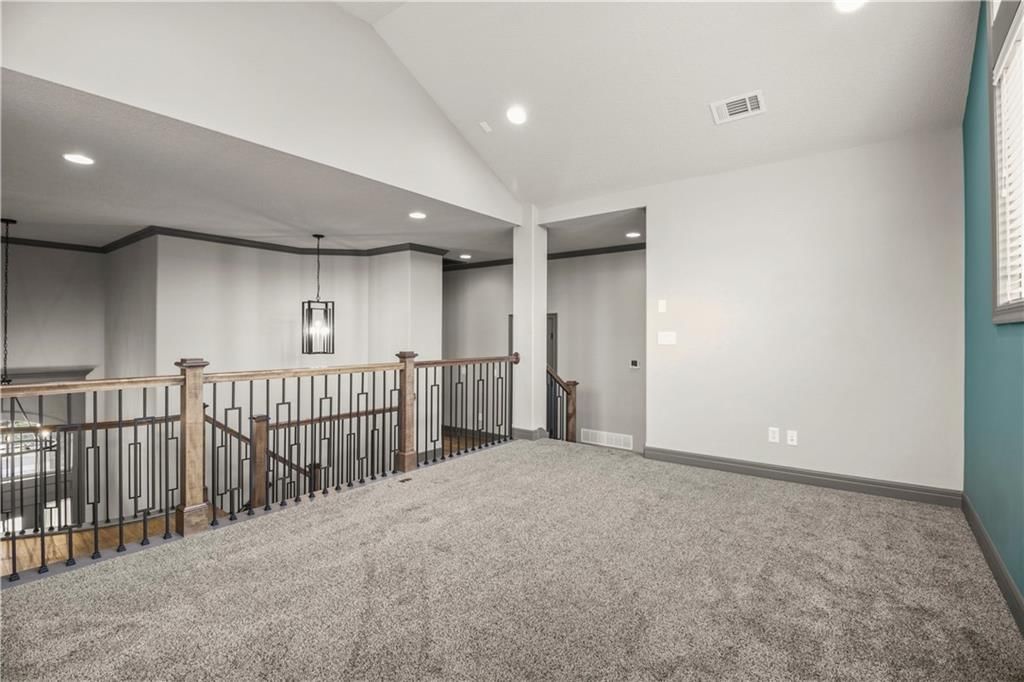 170 SW Roosevelt Ridge — photo 27