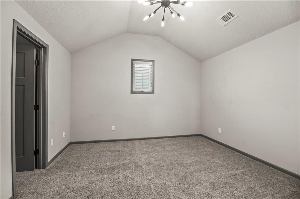 170 SW Roosevelt Ridge — photo 34