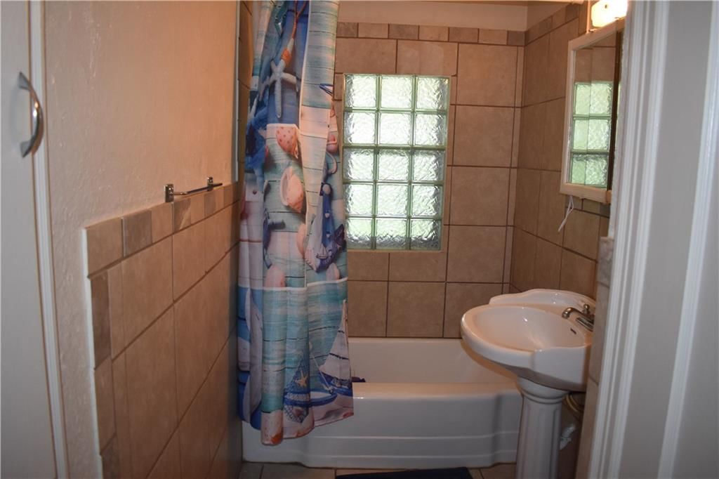 3425 Sacramento Street — photo 11